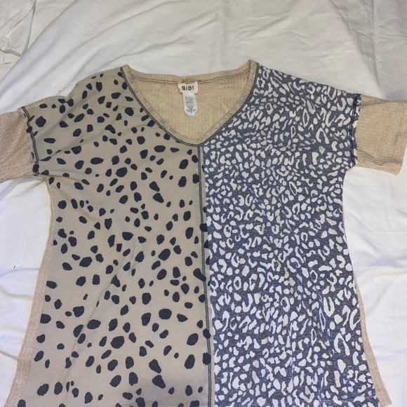 BiBi Two-Tone Leopard Print Tee - Tan and Gray - Picture 1 of 5